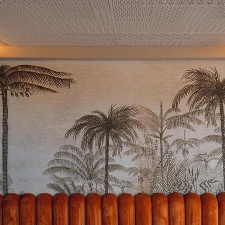 Hotel Jadali & Spa Marrakesh Exterior foto Palm trees on the wall of the lobby